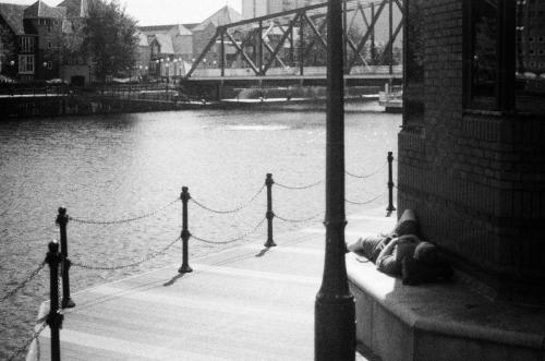 Light in Salford Quays DocksIlford Delta 400